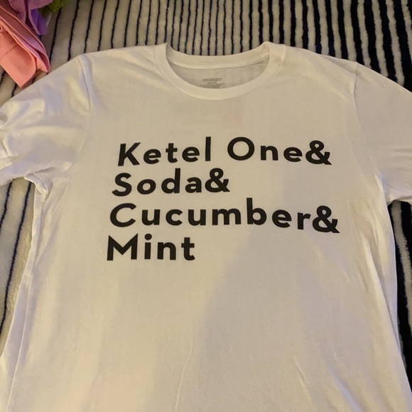 NWOT Ketel One Branded Graphic Tee Size M - Picture 1 of 4